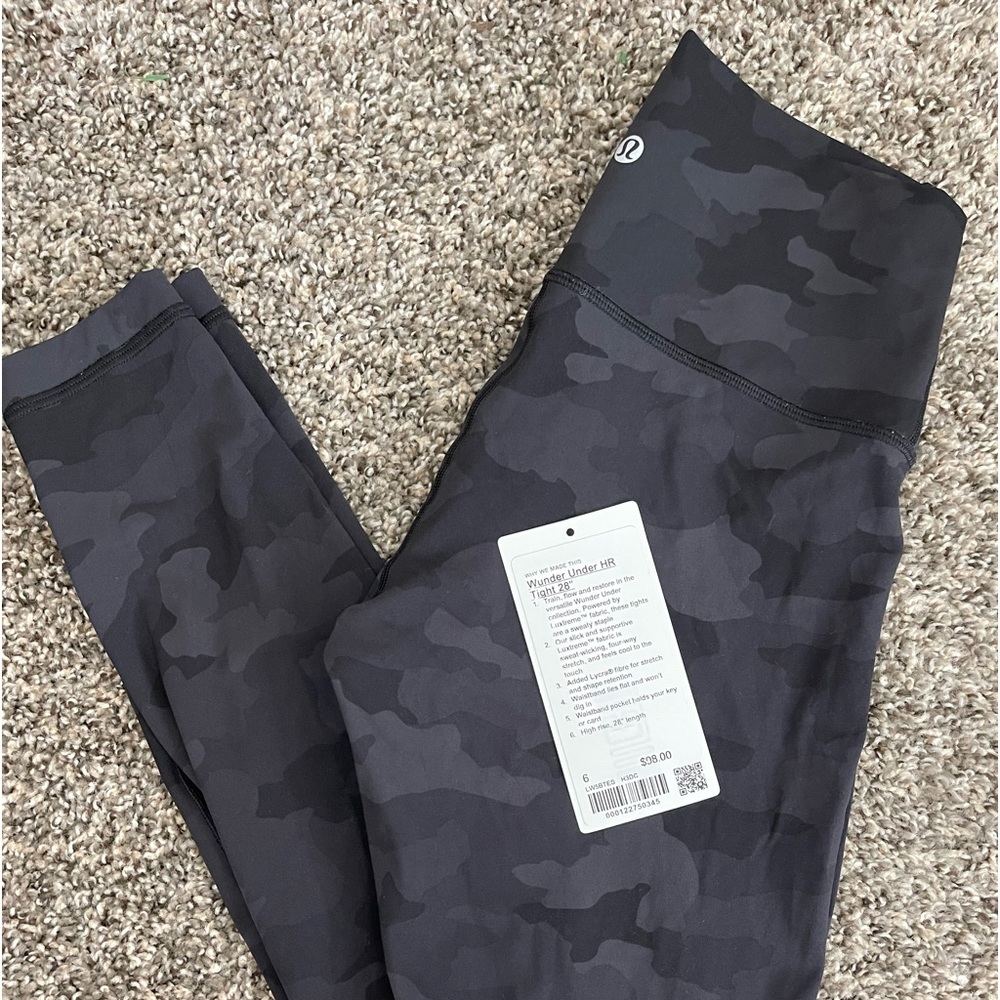 Lululemon 28” Wunder Under leggings!